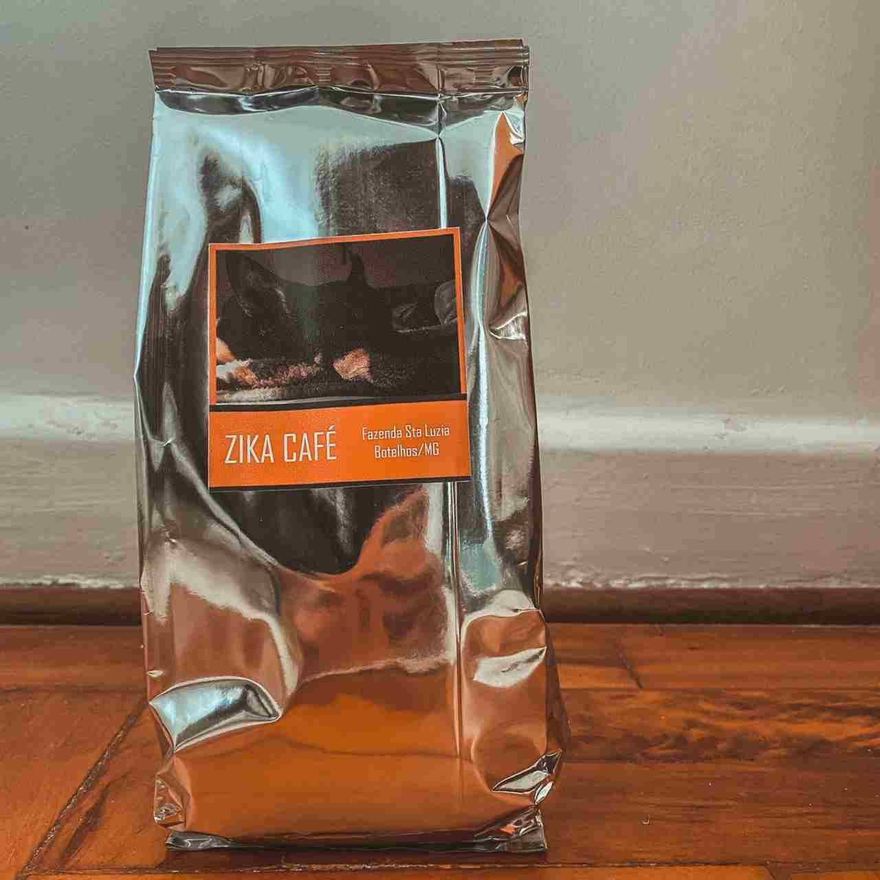 cafe-arabica-moido.jpg Zika Café Torra Média - Café Arábica Artesanal Torrado e Moído 500g - Imagem 1