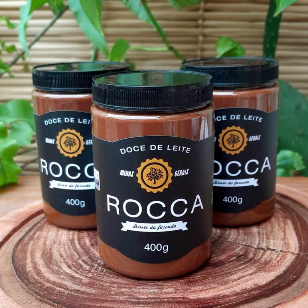 doce-de-leite-rocca Doce de leite Rocca tradicional sobre mesa de madeira, em embalagem de 400 gramas.