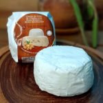 Queijo de Ovelha com Nozes Americanas - (aprox. 230g)