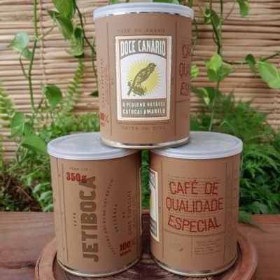 Café especial Jetiboca em grãos, em embalagem com 350 gramas.